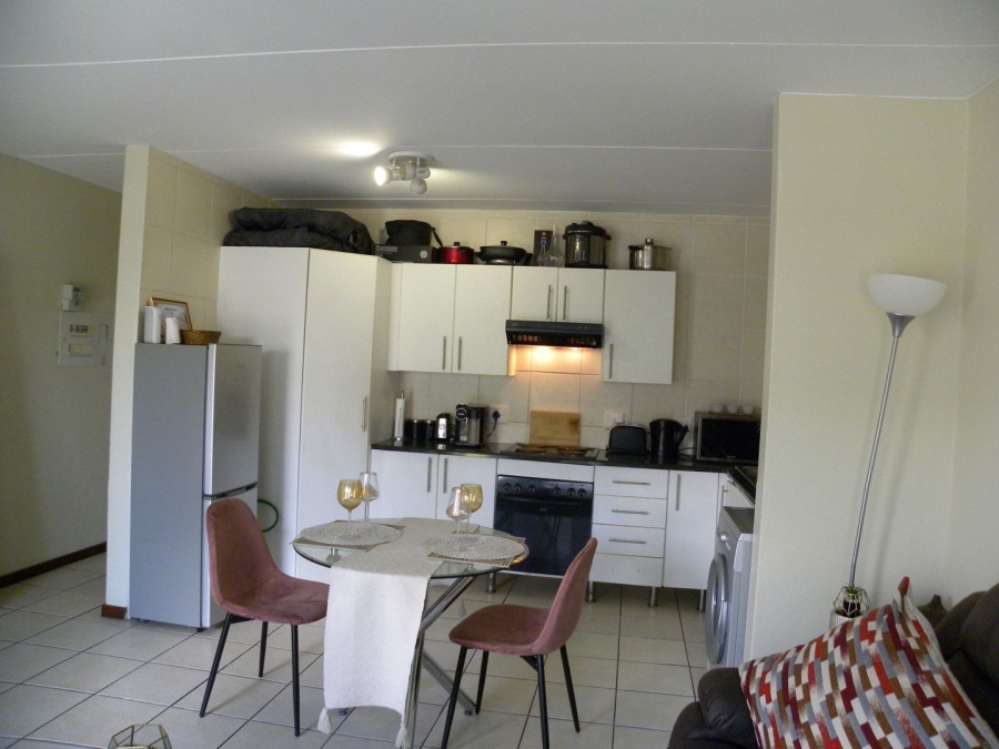 1 Bedroom Property for Sale in Sonneglans Gauteng