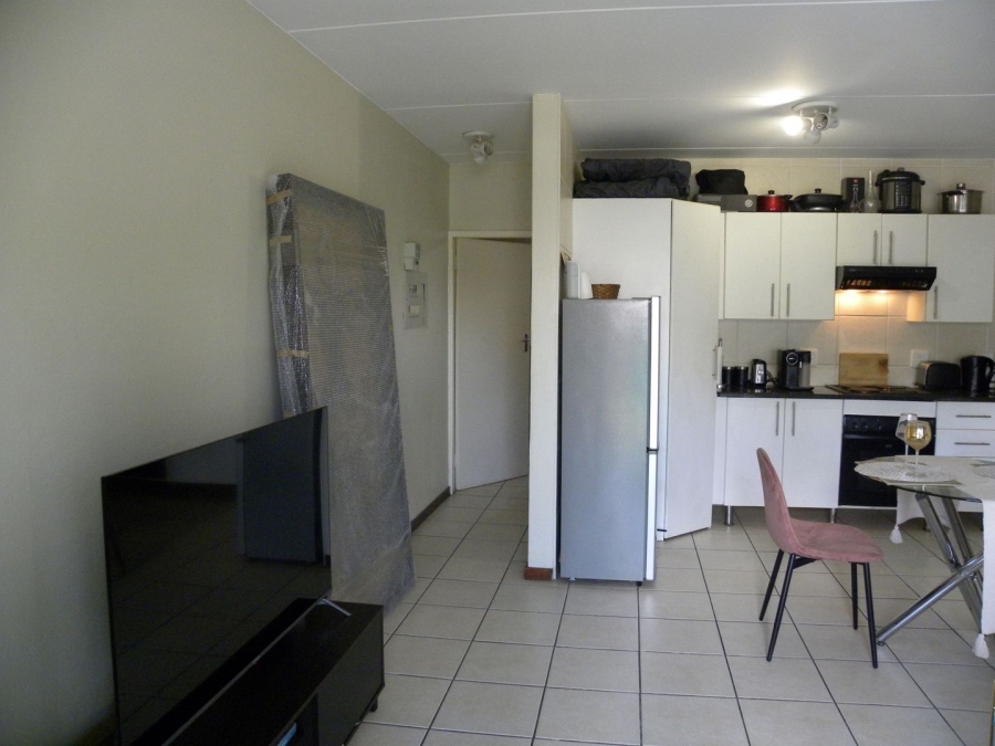 1 Bedroom Property for Sale in Sonneglans Gauteng