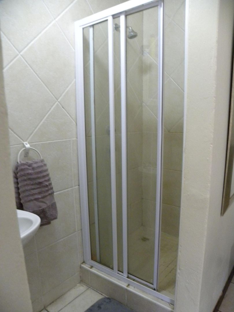 1 Bedroom Property for Sale in Sonneglans Gauteng