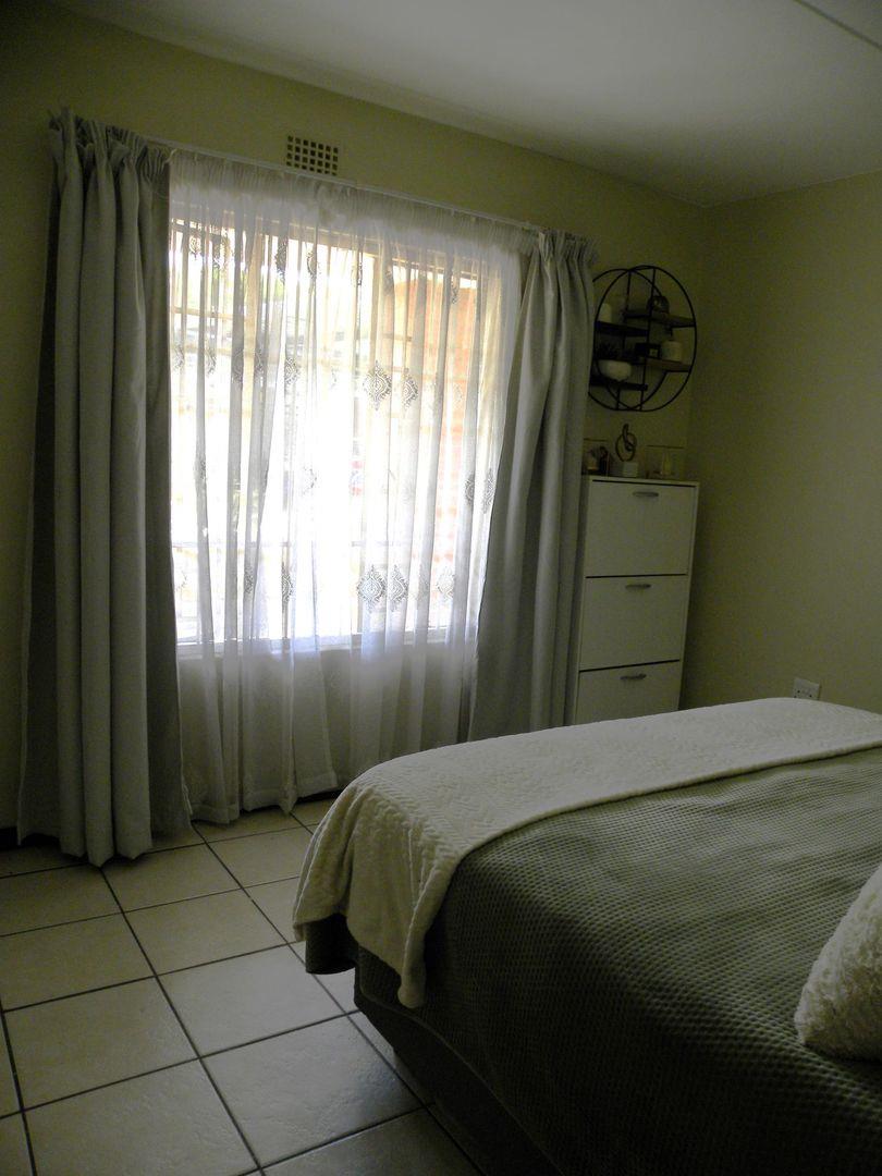 1 Bedroom Property for Sale in Sonneglans Gauteng