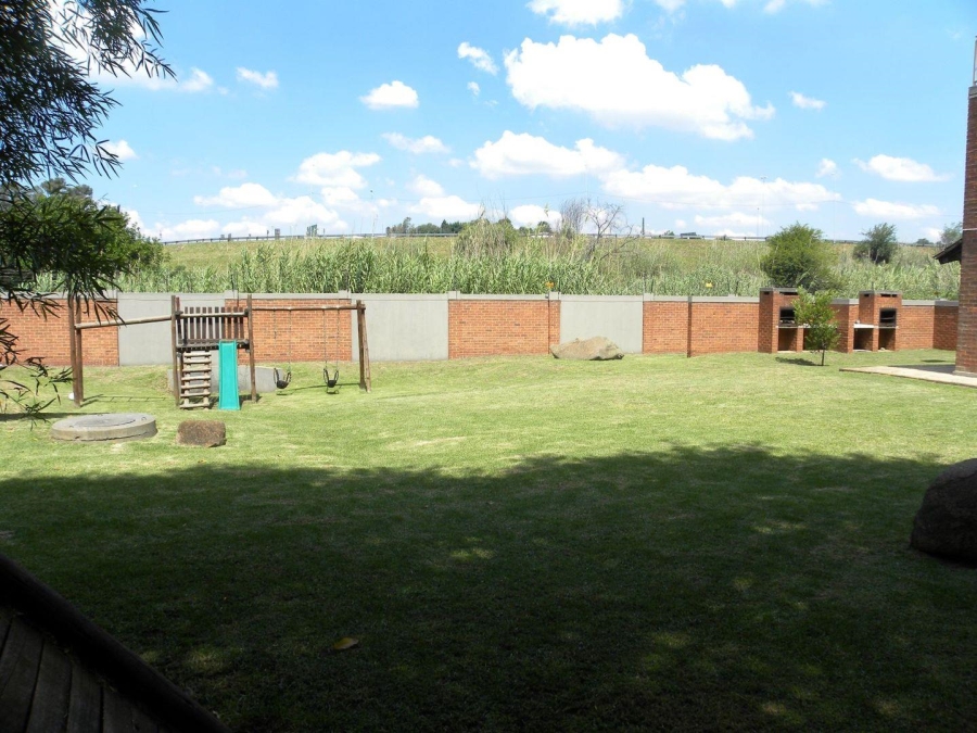 1 Bedroom Property for Sale in Sonneglans Gauteng