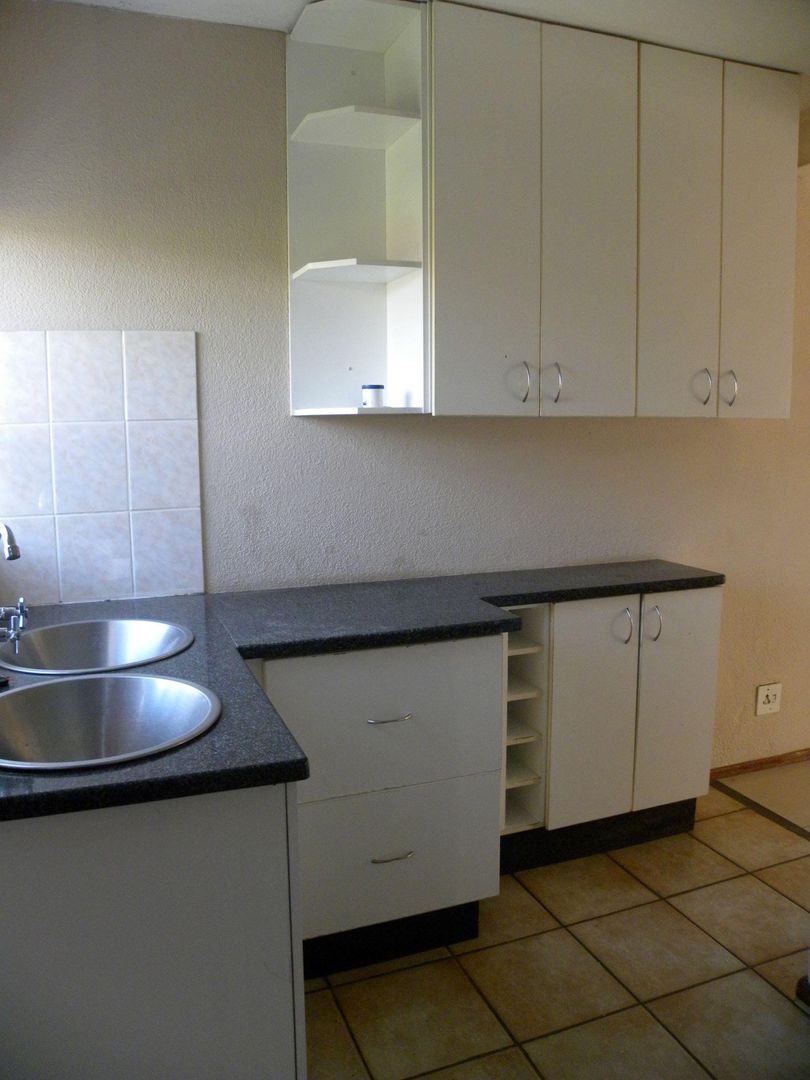 2 Bedroom Property for Sale in Allens Nek Gauteng