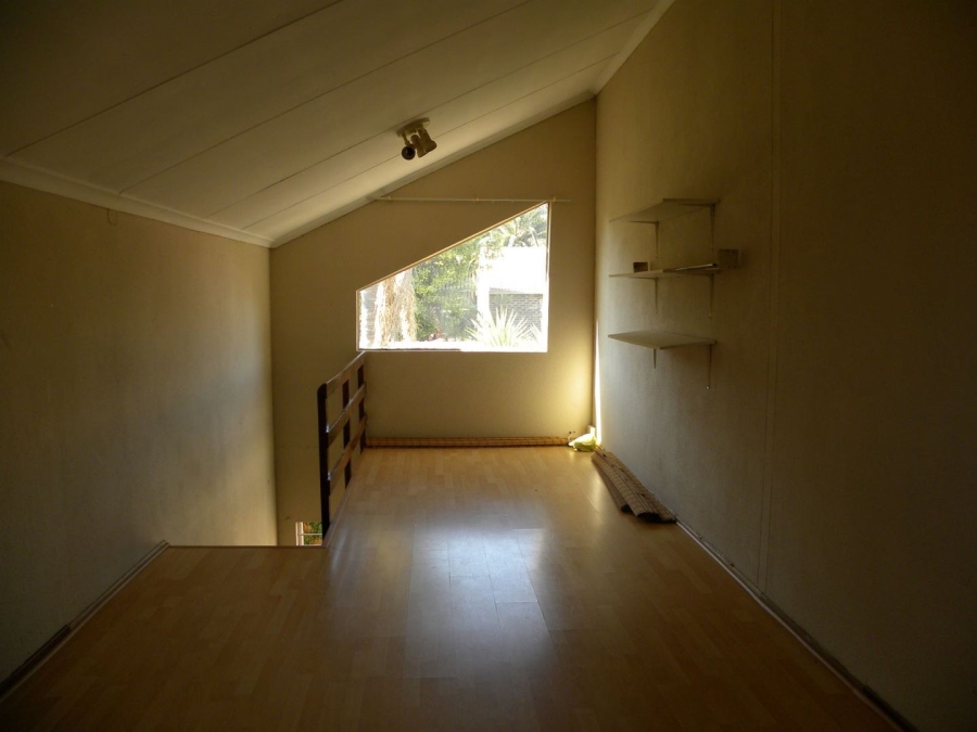 2 Bedroom Property for Sale in Allens Nek Gauteng