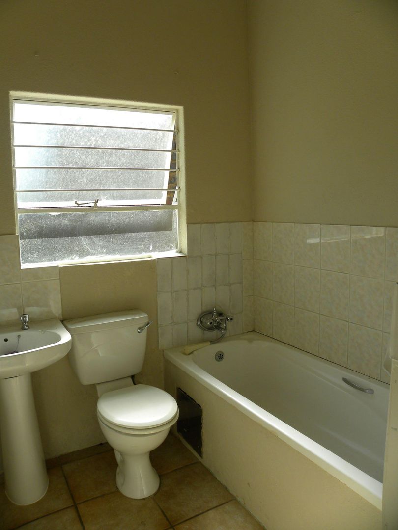 2 Bedroom Property for Sale in Allens Nek Gauteng