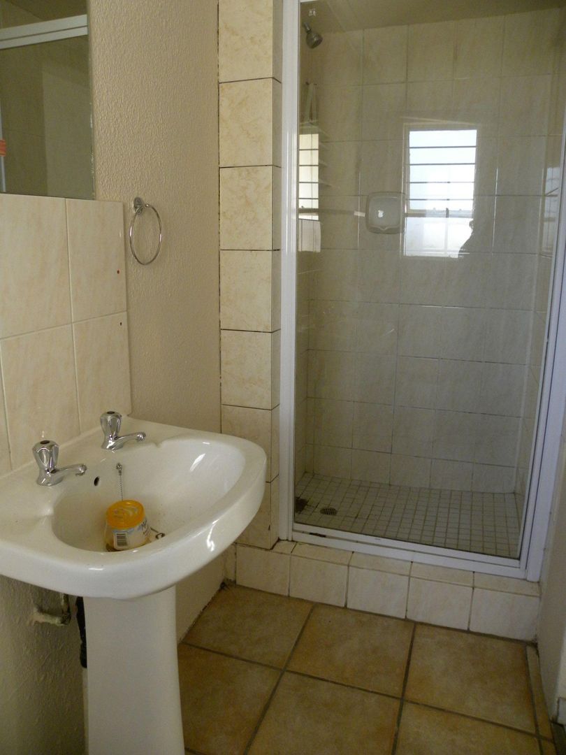 2 Bedroom Property for Sale in Allens Nek Gauteng