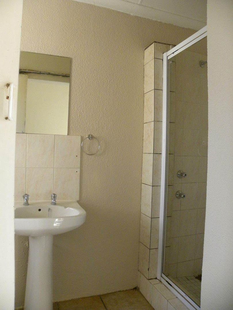 2 Bedroom Property for Sale in Allens Nek Gauteng