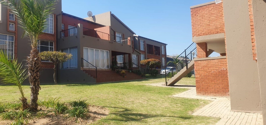 2 Bedroom Property for Sale in Laser Park Gauteng