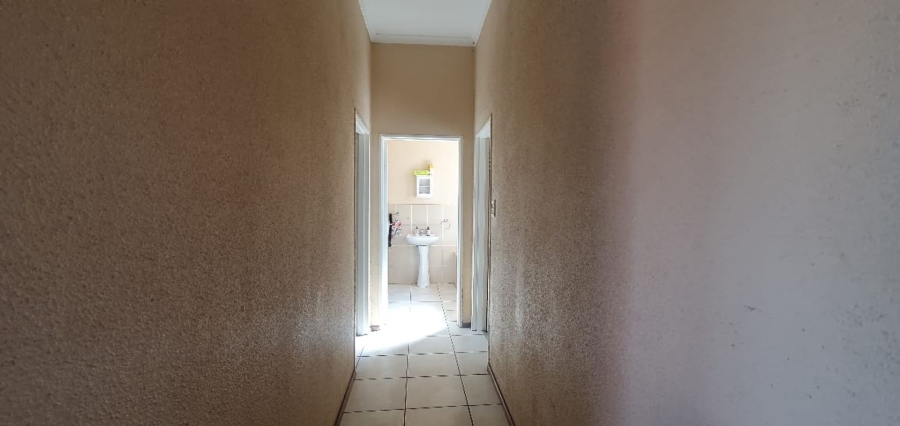 2 Bedroom Property for Sale in Laser Park Gauteng