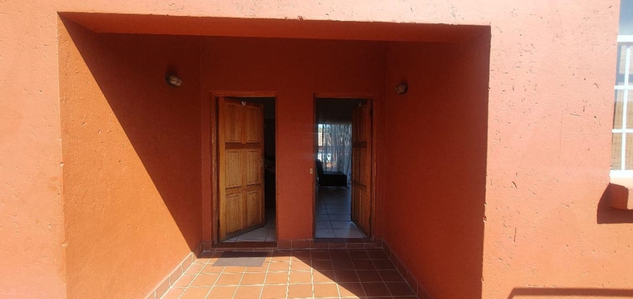 2 Bedroom Property for Sale in Laser Park Gauteng