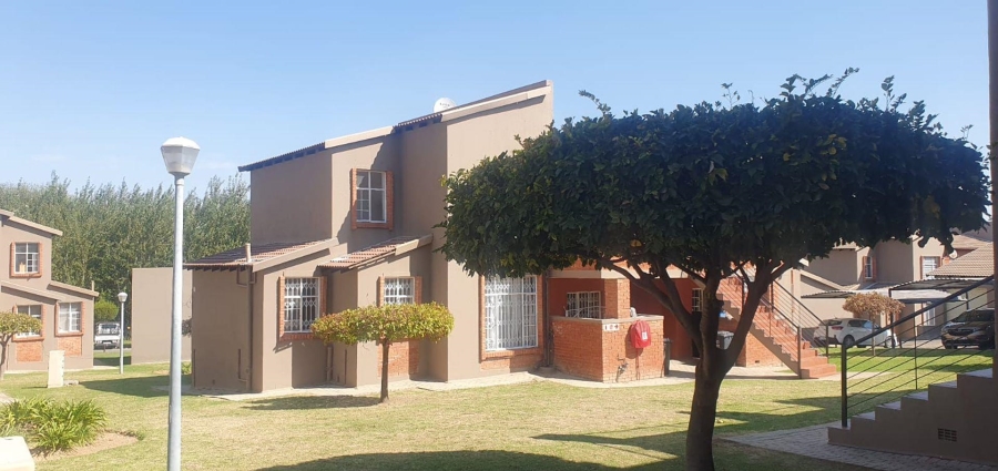 2 Bedroom Property for Sale in Laser Park Gauteng