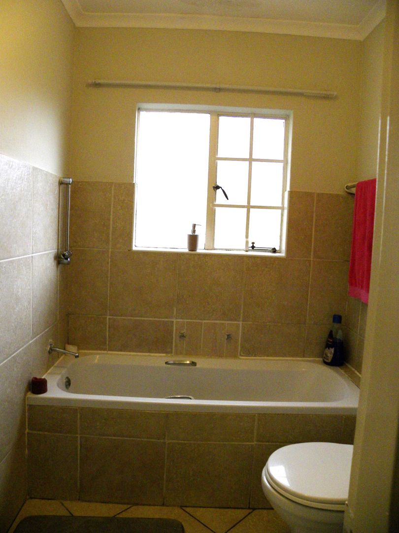 2 Bedroom Property for Sale in Wilgeheuwel Gauteng