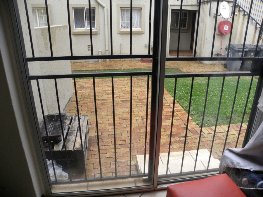 2 Bedroom Property for Sale in Wilgeheuwel Gauteng