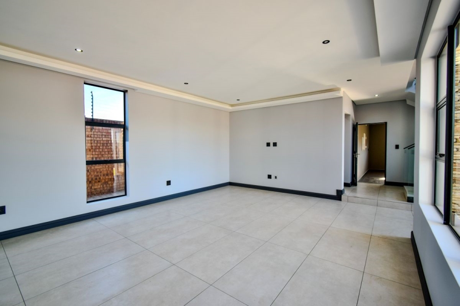 4 Bedroom Property for Sale in Fountainbrook Estate Gauteng