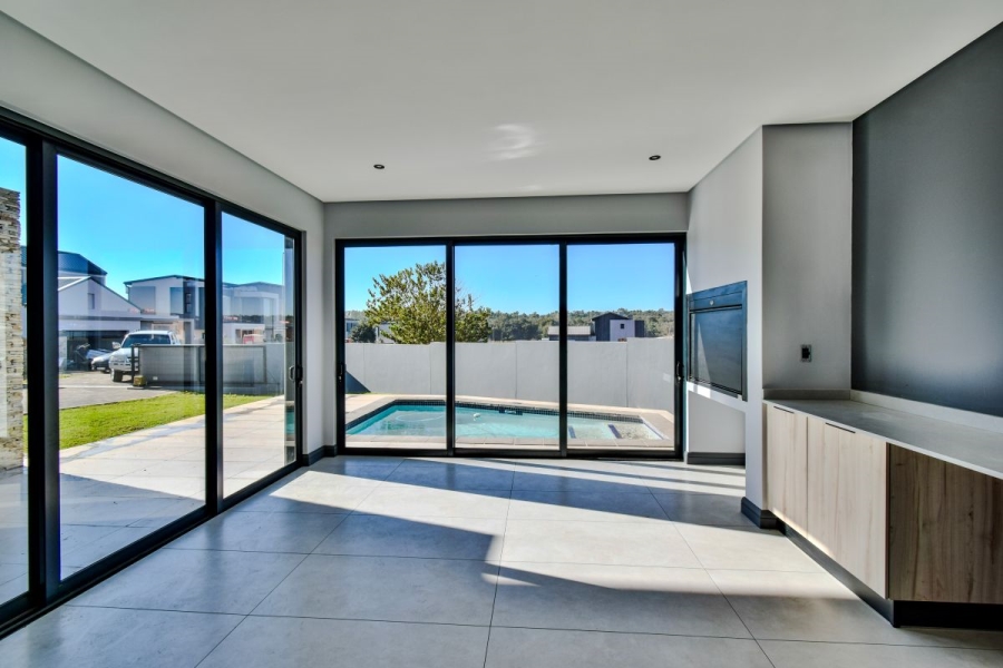 4 Bedroom Property for Sale in Fountainbrook Estate Gauteng