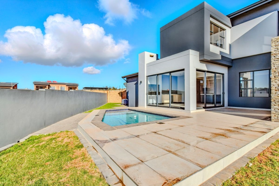 4 Bedroom Property for Sale in Fountainbrook Estate Gauteng
