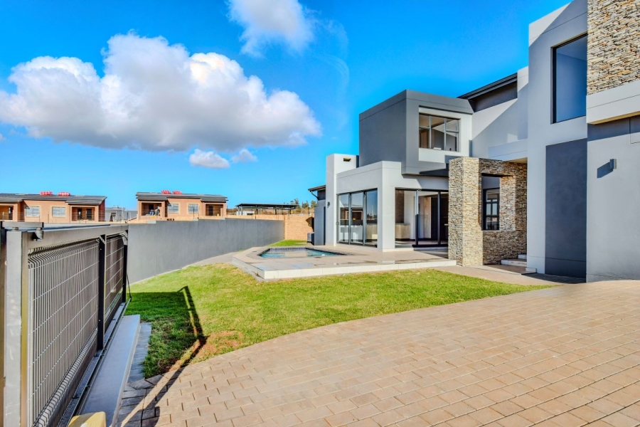 4 Bedroom Property for Sale in Fountainbrook Estate Gauteng