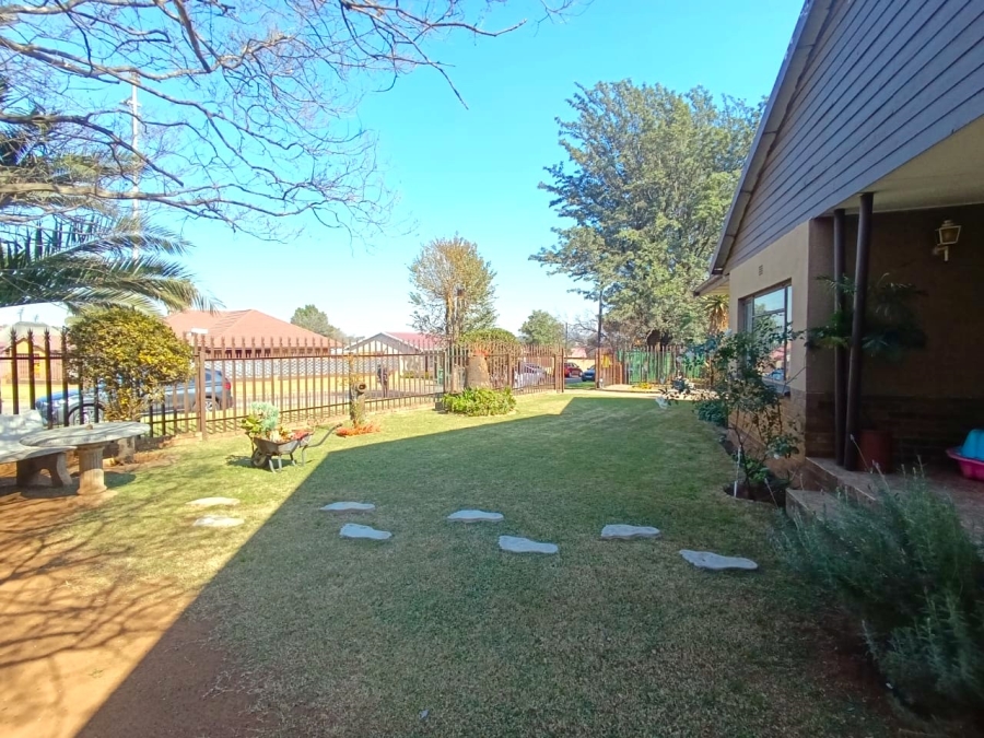 4 Bedroom Property for Sale in Florentia Gauteng