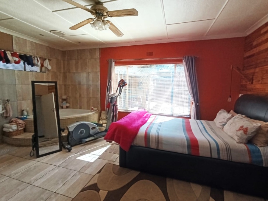4 Bedroom Property for Sale in Florentia Gauteng