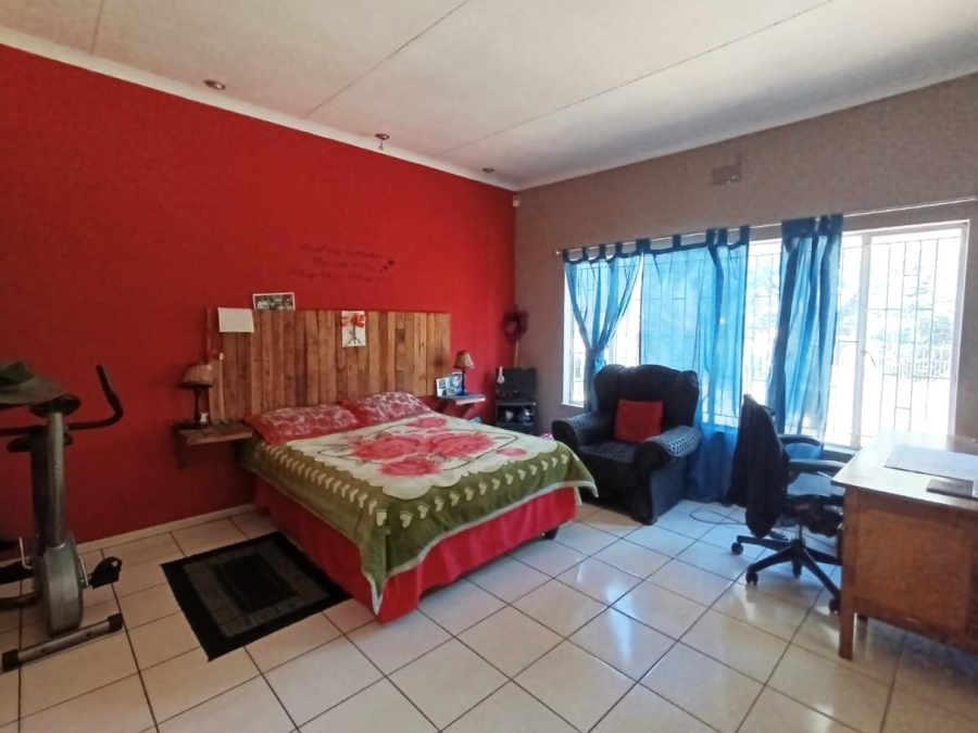 4 Bedroom Property for Sale in Florentia Gauteng