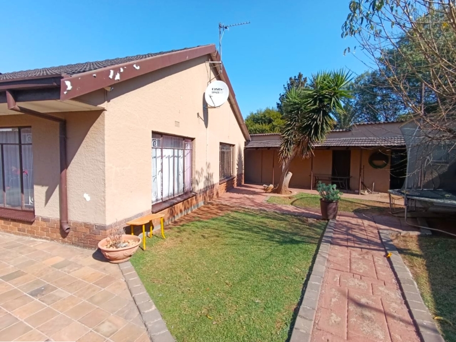 4 Bedroom Property for Sale in Florentia Gauteng
