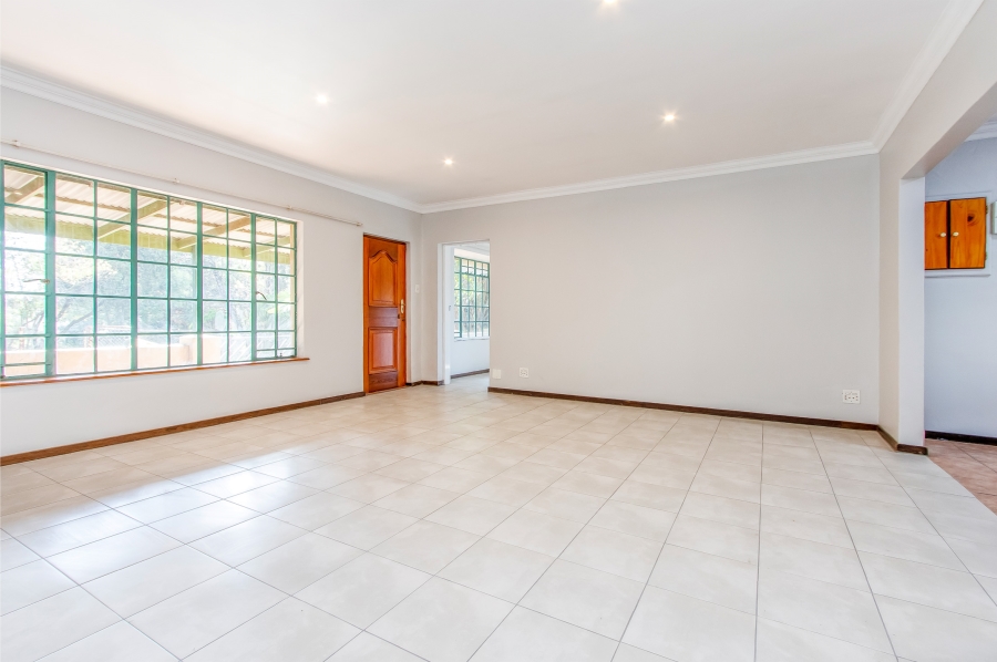To Let 4 Bedroom Property for Rent in Farmall A H Gauteng
