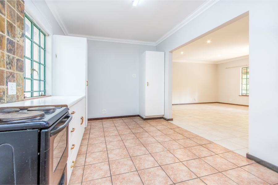 To Let 4 Bedroom Property for Rent in Farmall A H Gauteng