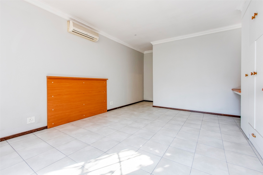 To Let 4 Bedroom Property for Rent in Farmall A H Gauteng