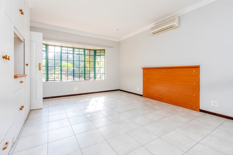 To Let 4 Bedroom Property for Rent in Farmall A H Gauteng