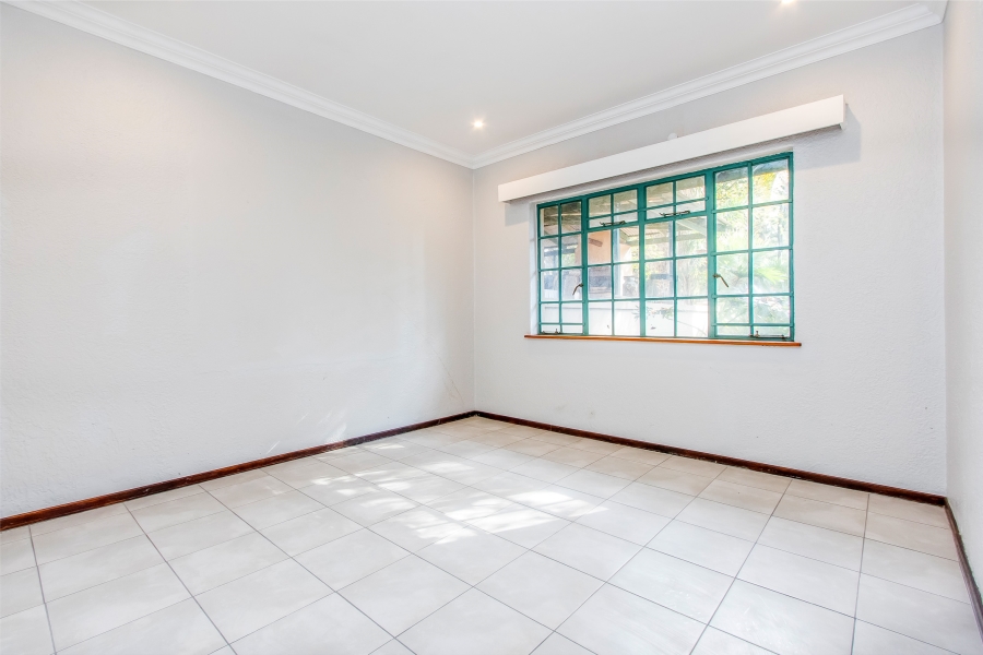 To Let 4 Bedroom Property for Rent in Farmall A H Gauteng