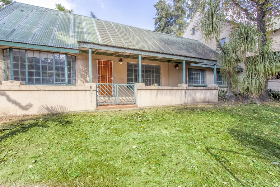 To Let 4 Bedroom Property for Rent in Farmall A H Gauteng