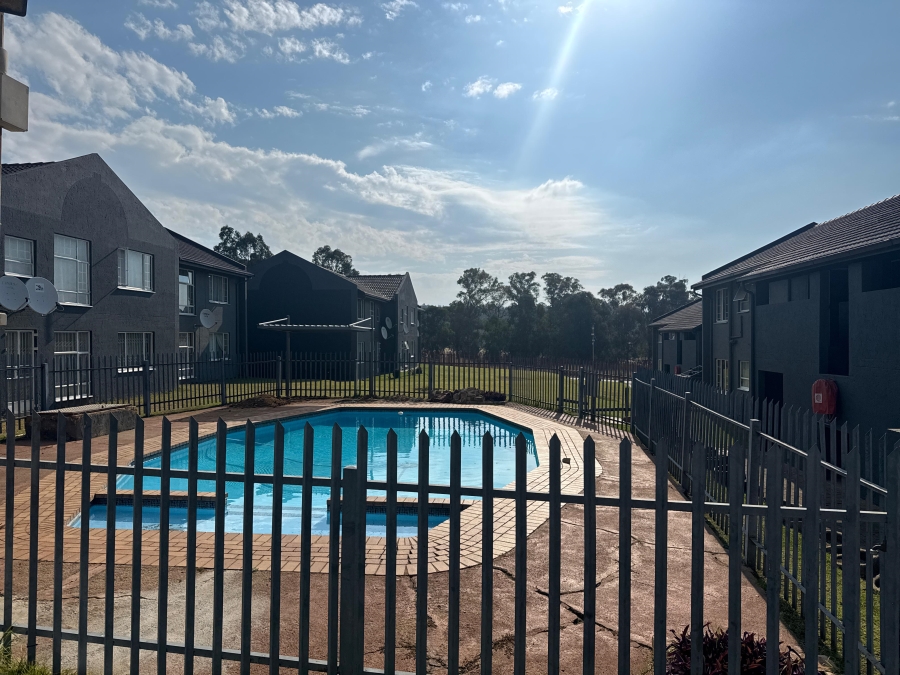 To Let 2 Bedroom Property for Rent in Alan Manor Gauteng