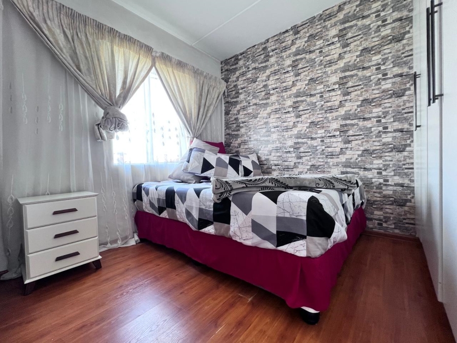 2 Bedroom Property for Sale in Fleurhof Gauteng