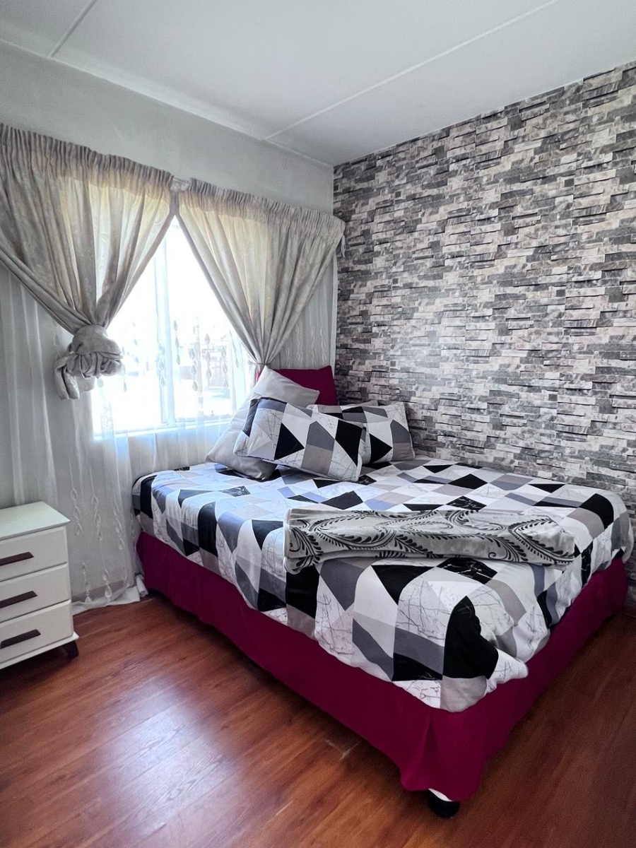 2 Bedroom Property for Sale in Fleurhof Gauteng