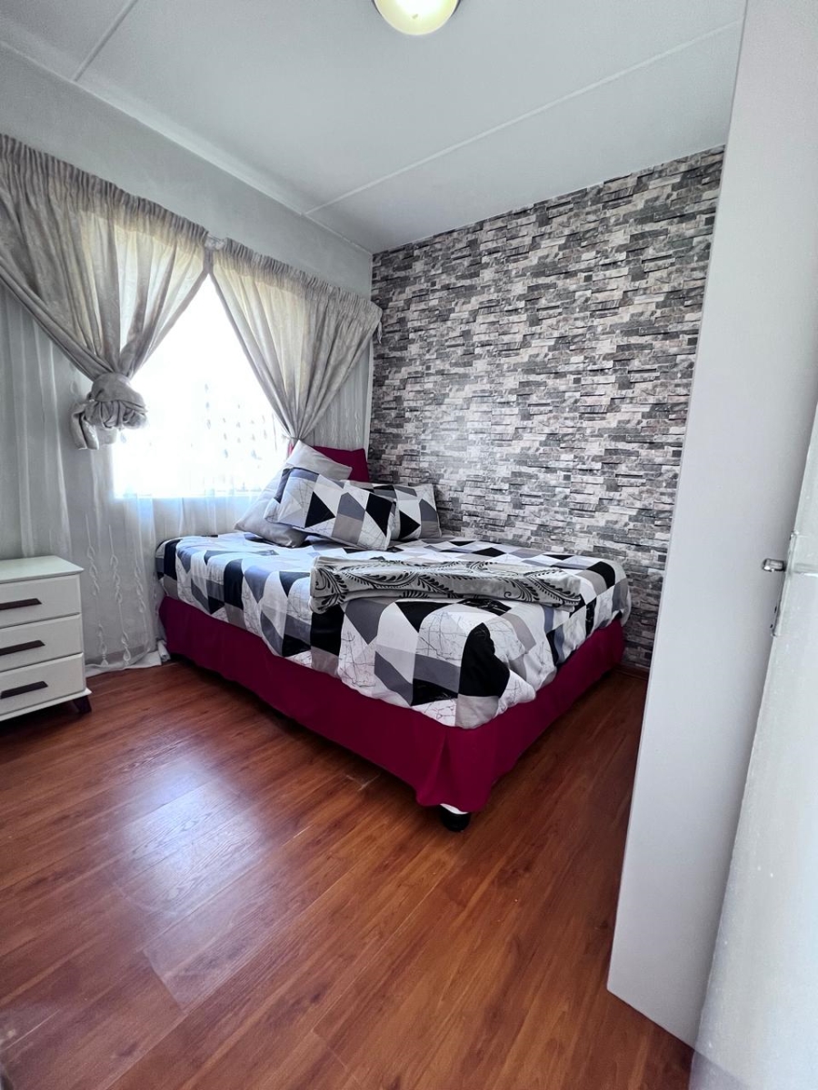 2 Bedroom Property for Sale in Fleurhof Gauteng
