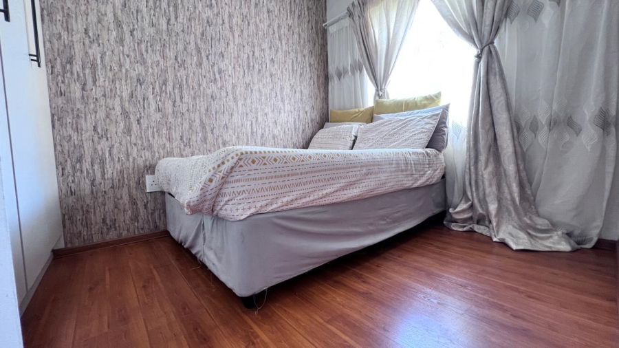 2 Bedroom Property for Sale in Fleurhof Gauteng