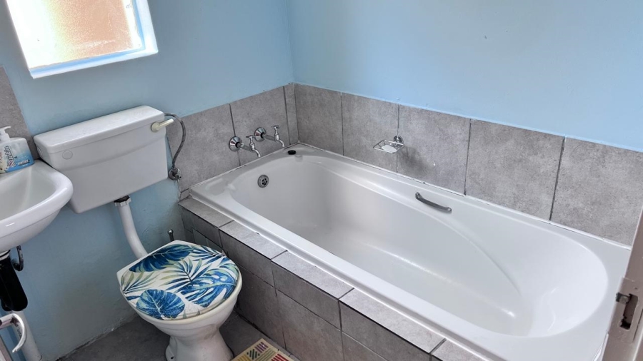 2 Bedroom Property for Sale in Fleurhof Gauteng