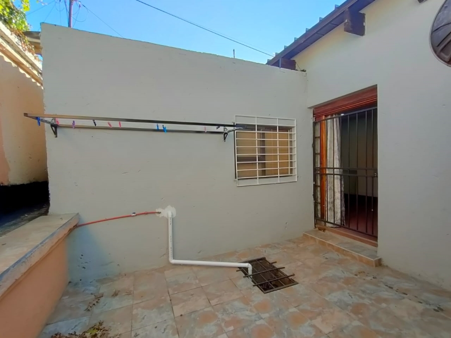 To Let 1 Bedroom Property for Rent in The Gardens Gauteng