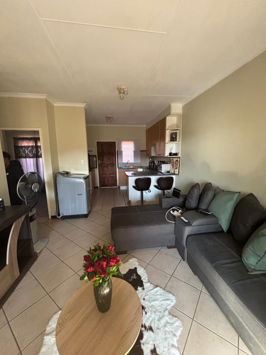 To Let 2 Bedroom Property for Rent in Mooikloof Ridge Gauteng