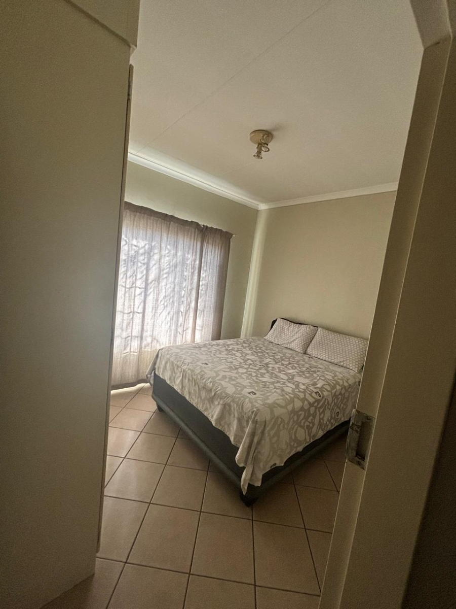 To Let 2 Bedroom Property for Rent in Mooikloof Ridge Gauteng