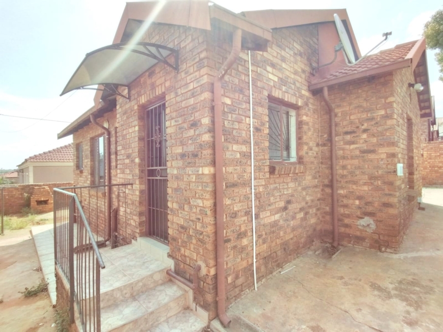 To Let 3 Bedroom Property for Rent in Danville Gauteng