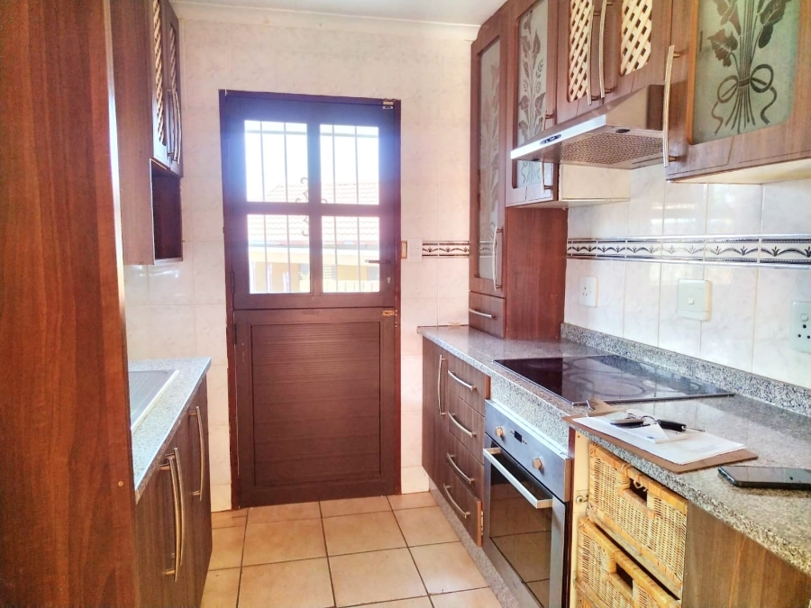 To Let 3 Bedroom Property for Rent in Danville Gauteng