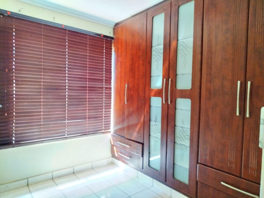 To Let 3 Bedroom Property for Rent in Danville Gauteng