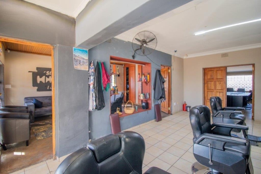 Commercial Property for Sale in Ravenswood Gauteng