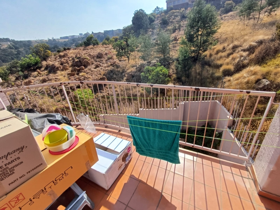 To Let 2 Bedroom Property for Rent in Winchester Hills Gauteng