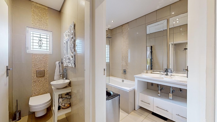 4 Bedroom Property for Sale in Dawnview Gauteng