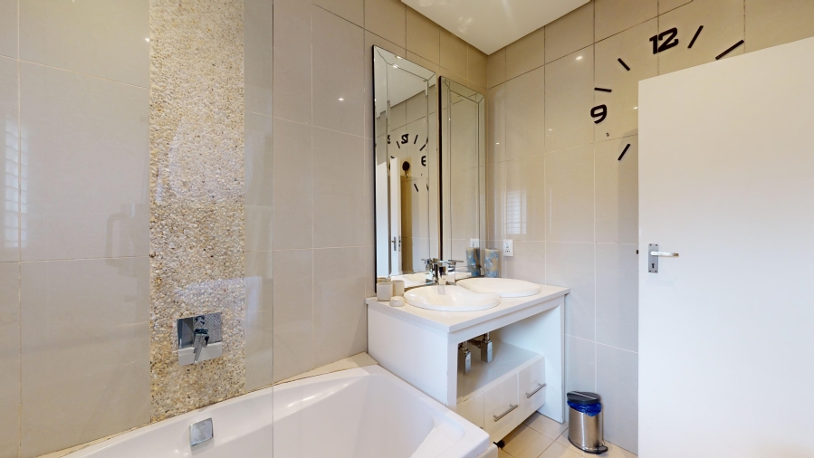 4 Bedroom Property for Sale in Dawnview Gauteng