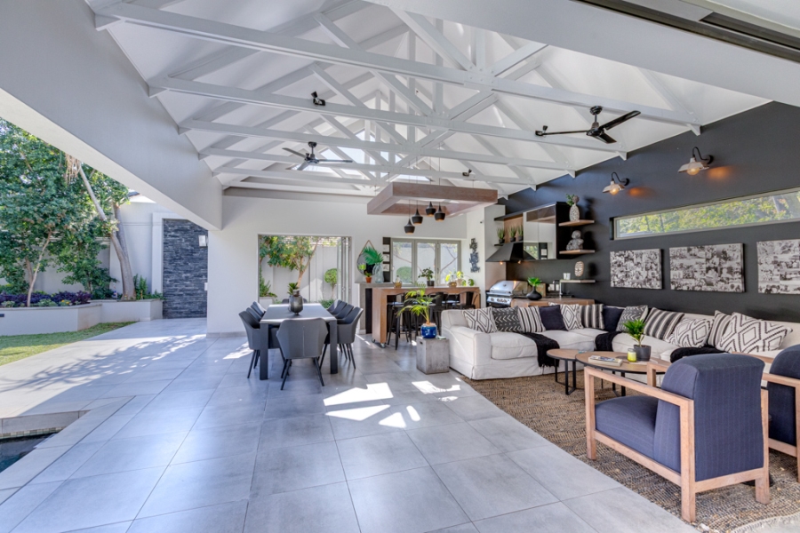 To Let 4 Bedroom Property for Rent in Bryanston Gauteng