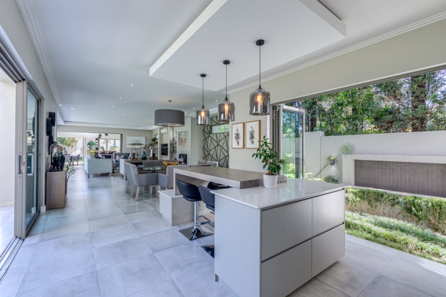 To Let 4 Bedroom Property for Rent in Bryanston Gauteng