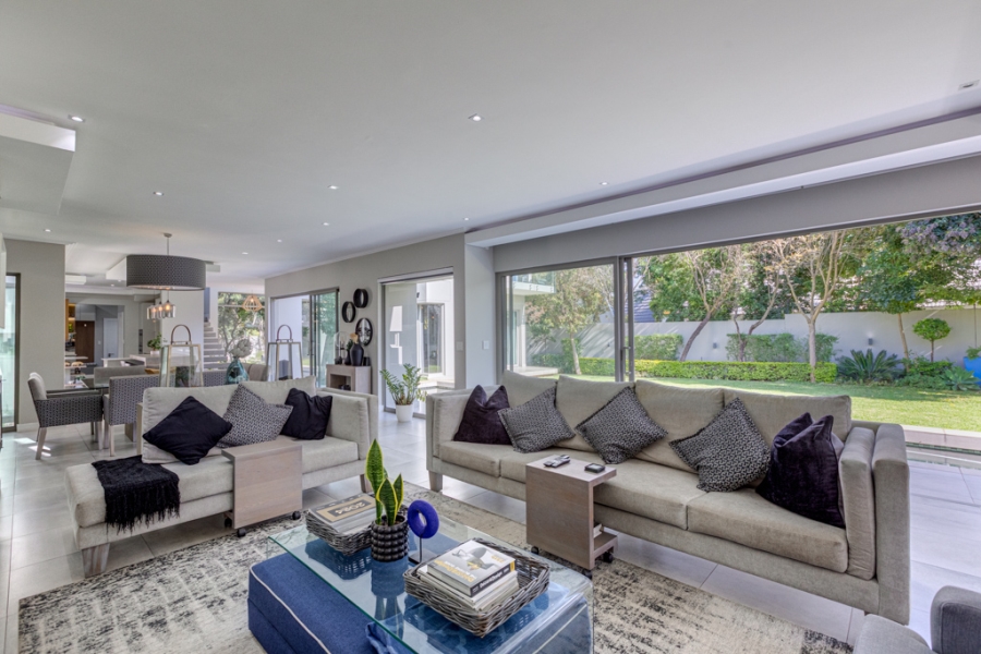 To Let 4 Bedroom Property for Rent in Bryanston Gauteng