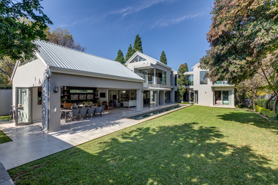 To Let 4 Bedroom Property for Rent in Bryanston Gauteng